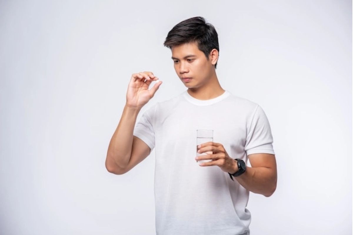 orang yang minum suplemen 