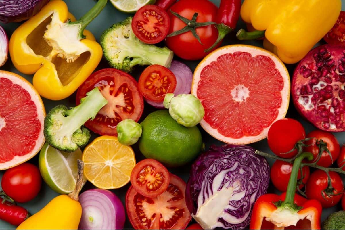 Buah dan sayur warna-warni
