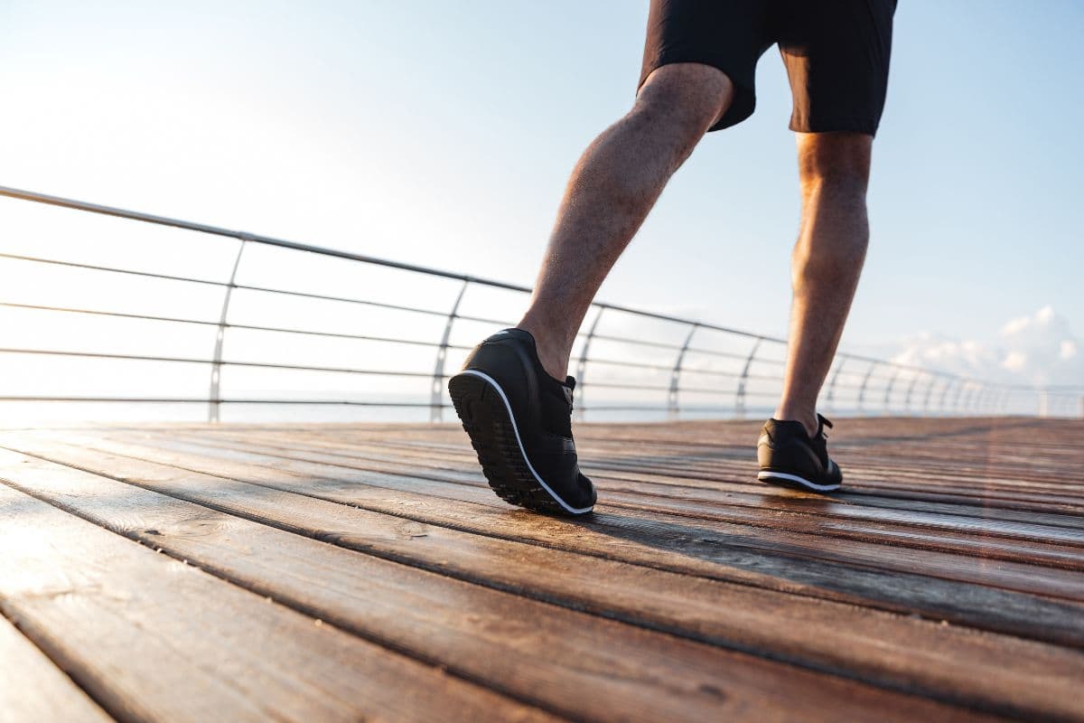 Betis kaki orang yang sedang berlari