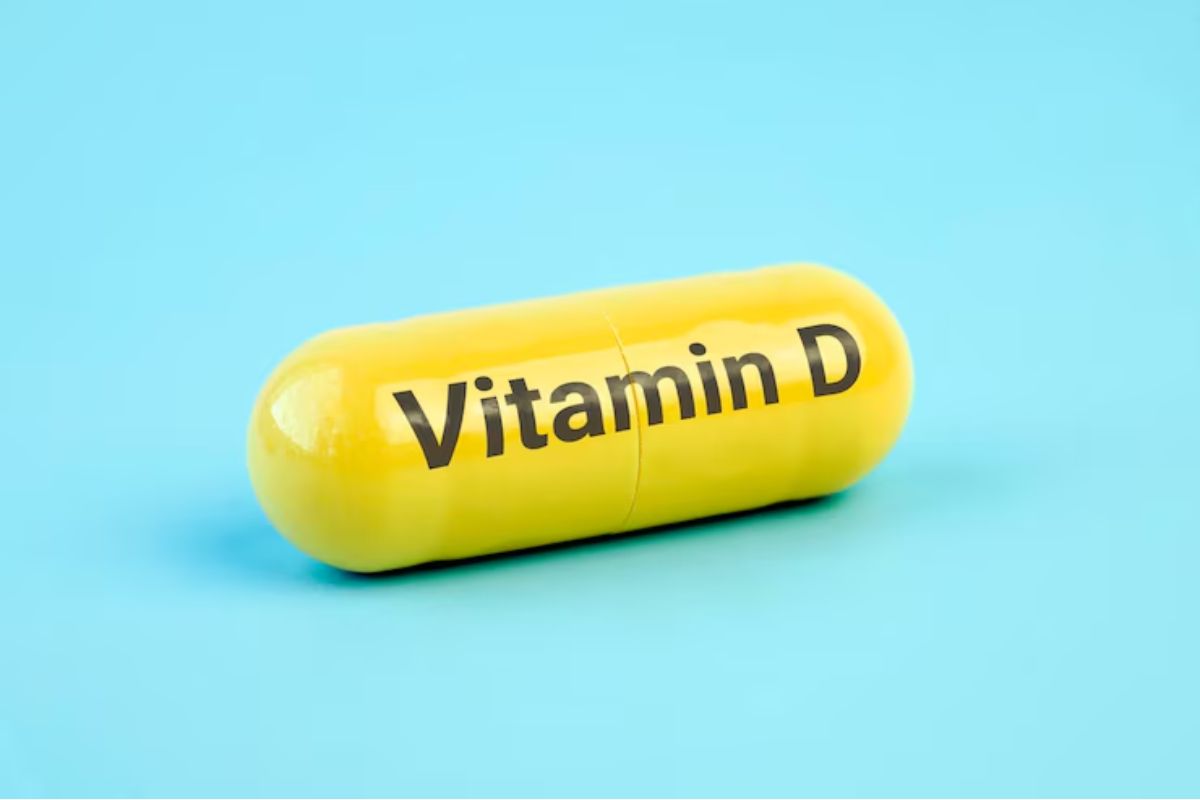 Kapsul kuning bertuliskan vitamin D